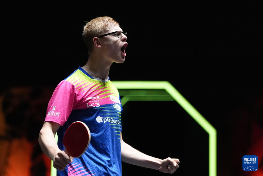 打本垒打外 打本垒打外