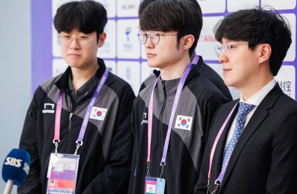 阵型更为紧 阵型更为紧